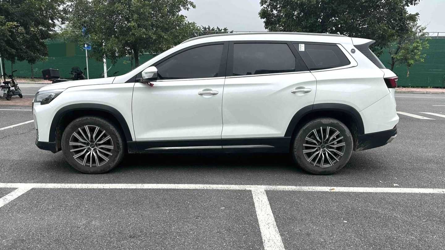 JETOUR X90 PLUS 2023 1.6TD DCT Villa 7 Blocks