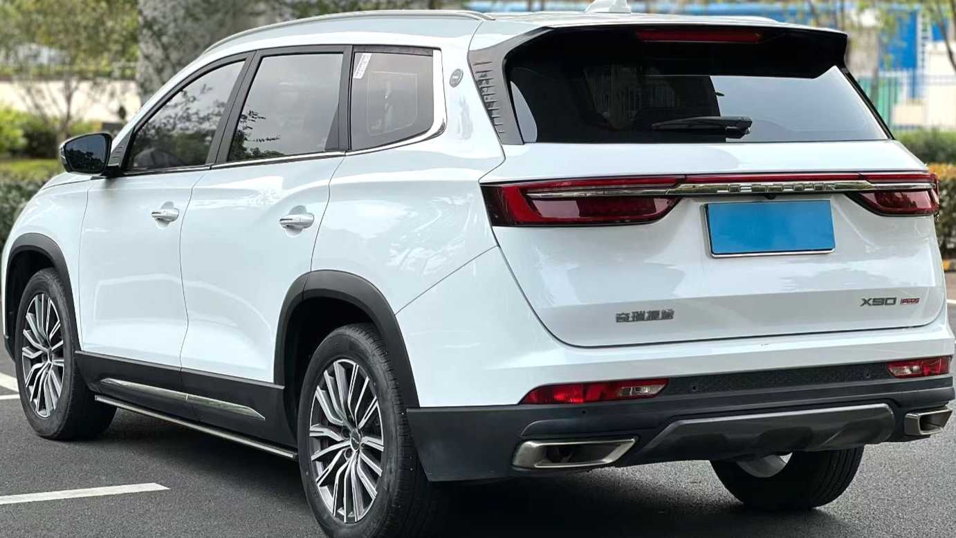 JETOUR X90 PLUS 2023 1.6TD DCT Villa 7 Blocks