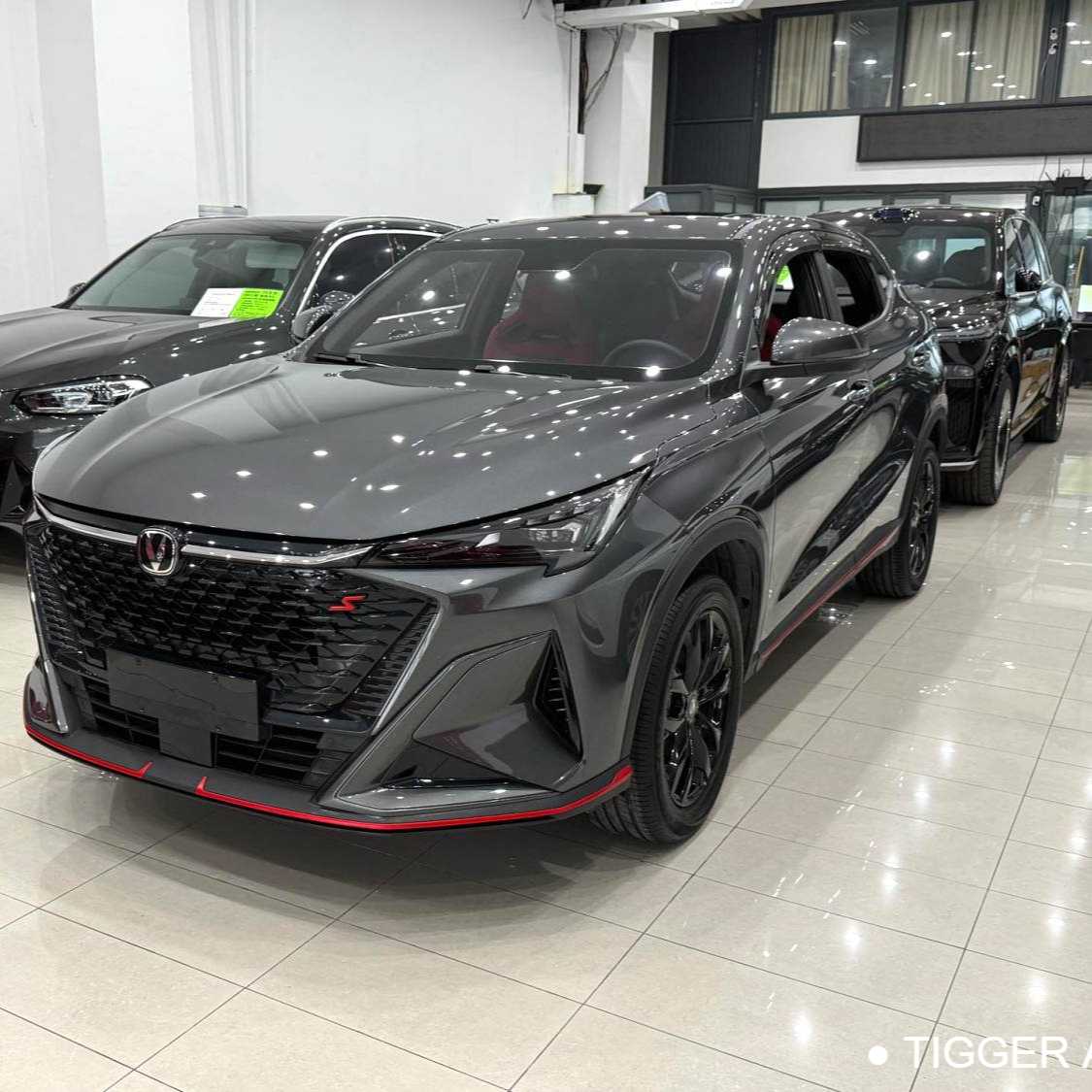 Changan X5 PLUS 2025 1.5T DCT Pioneer Type Подержанный автомобиль