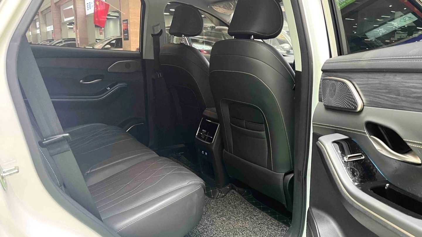 JETOUR X90 C-DM 2025 Deluxe Edition 7-seater