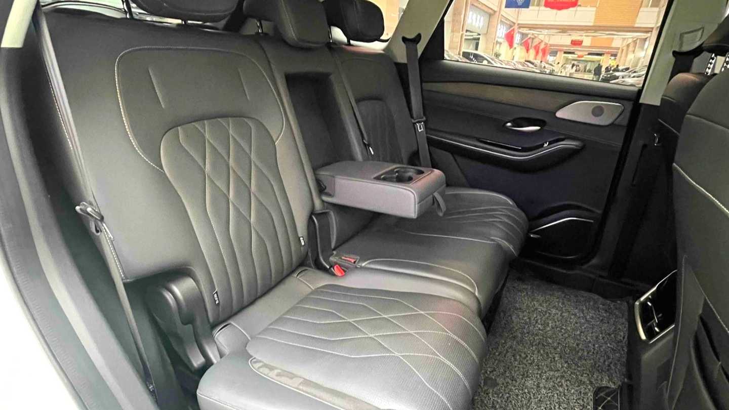 JETOUR X90 C-DM 2025 Deluxe Edition 7-seater