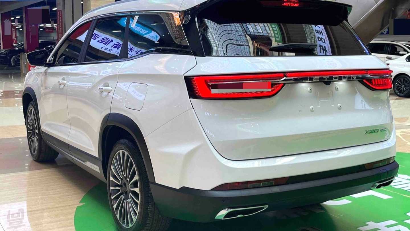 JETOUR X90 C-DM 2025 Deluxe Edition 7-seater