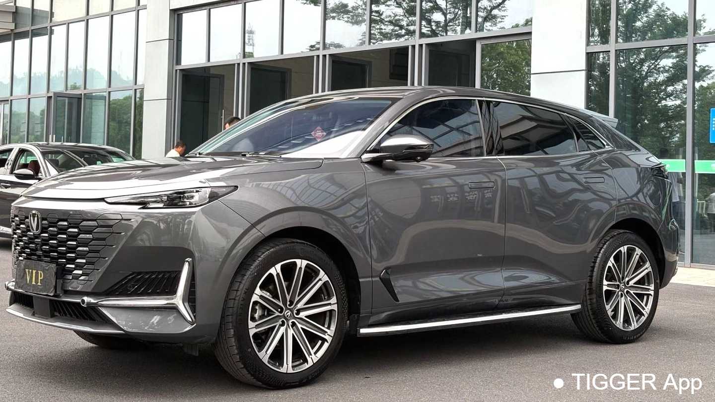 Changan UNI-K 2024 2.0T two wheel drive global version
