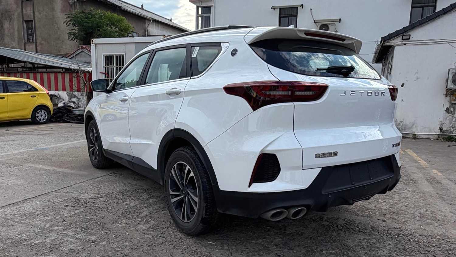 JETOUR X70S 2022 1.5T DCT Vitality Edition 7-seater