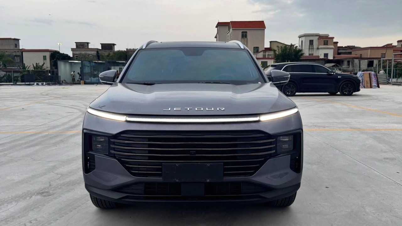 JETOUR X70 PLUS 2025 1.5T Luxury Pengpai Edition 5-seater