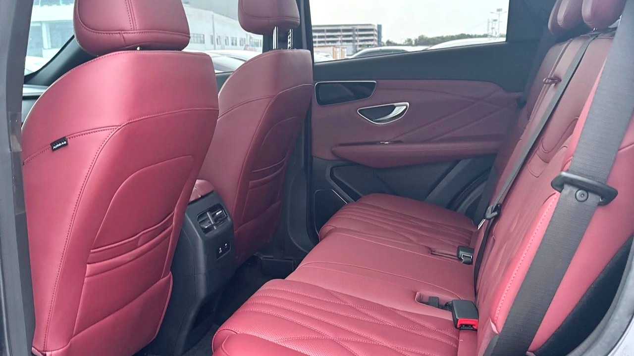 JETOUR X70 PLUS 2025 1.5T Luxury Pengpai Edition 5-seater