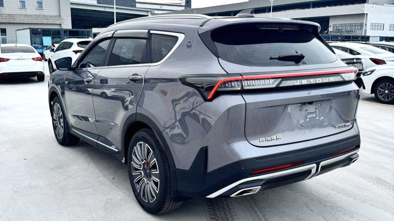 JETOUR X70 PLUS 2025 1.5T Luxury Pengpai Edition 5-seater