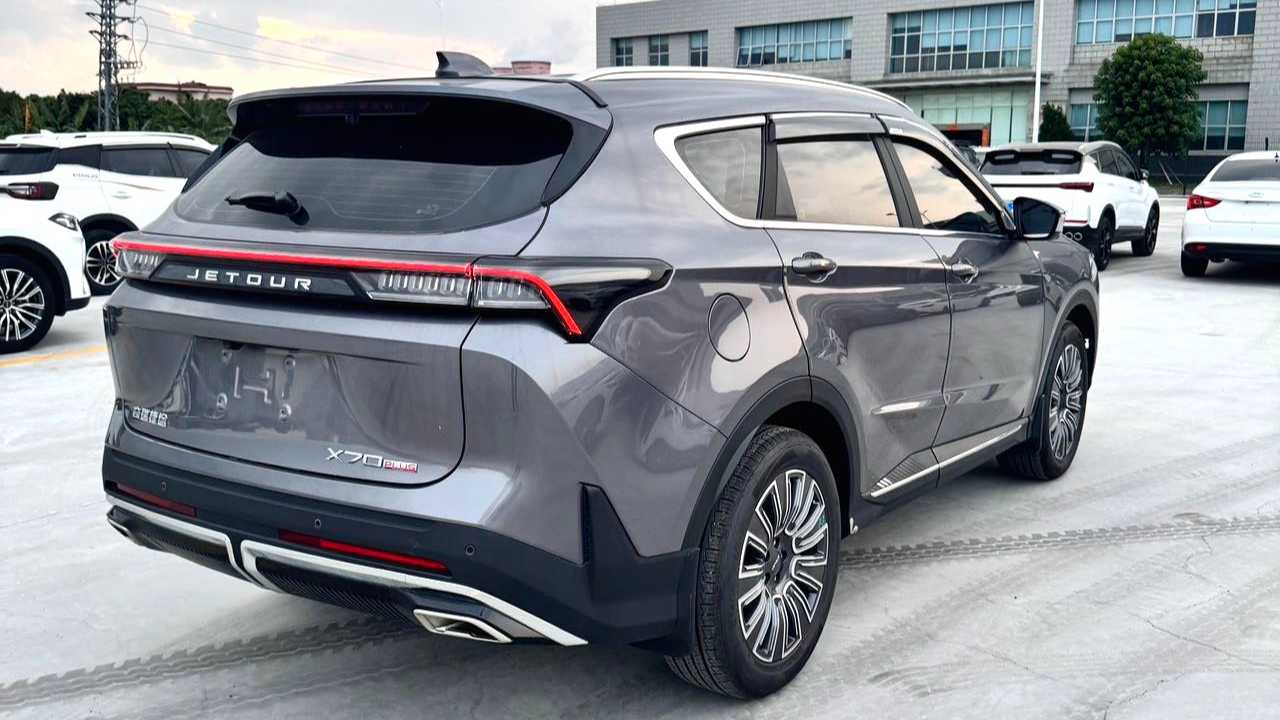JETOUR X70 PLUS 2025 1.5T Luxury Pengpai Edition 5-seater
