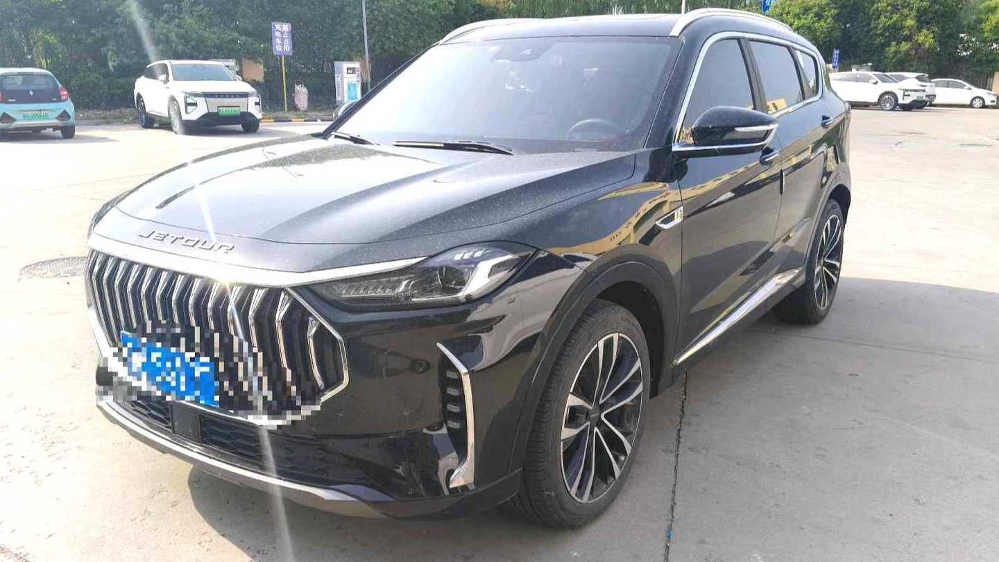 JETOUR X70 PLUS 2023 1.6T DCT Strongman PLUS 5-seater