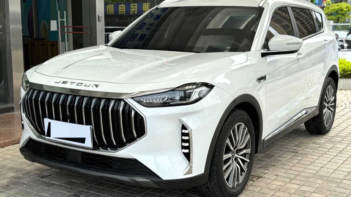 JETOUR X70 PLUS 2023 1.5T DCT Hero PLUS 5-seater