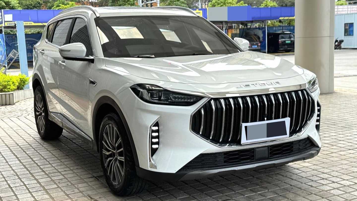 JETOUR X70 PLUS 2023 1.5T DCT Hero PLUS 5-seater