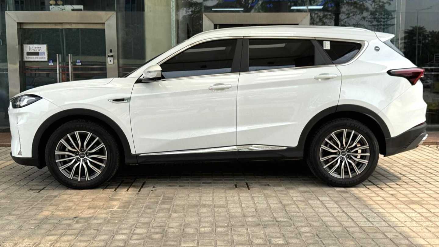 JETOUR X70 PLUS 2023 1.5T DCT Hero PLUS 5-seater