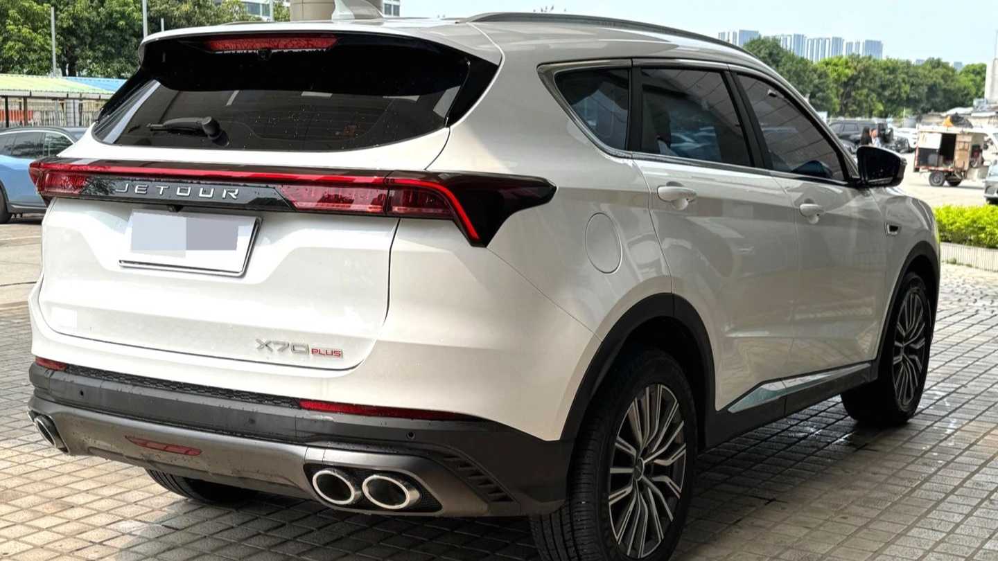 JETOUR X70 PLUS 2023 1.5T DCT Hero PLUS 5-seater