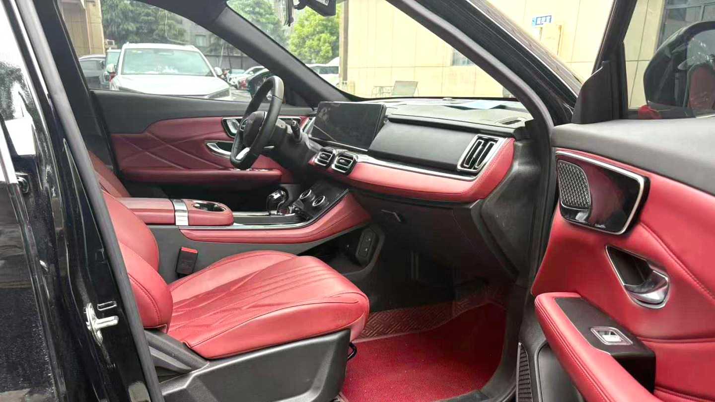 JETOUR X70 PLUS 2025 1.5T DCT Luxury 7-seater