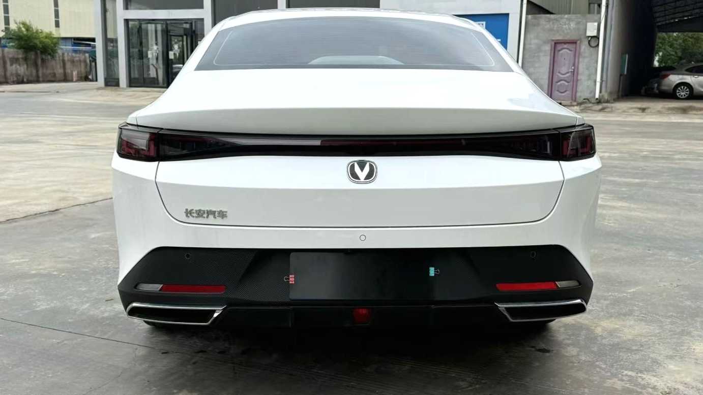 Changan EADO 2025 Blue Whale 1.5T 500Bar Flagship Model