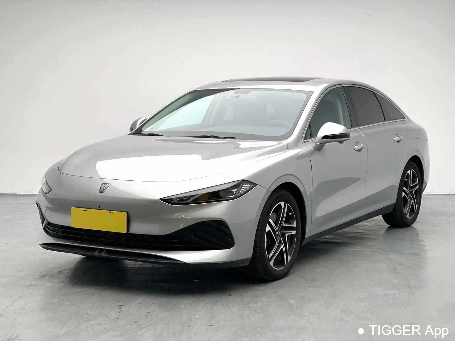 Used ROEWE D7 2023 DMH 125km Excellence Edition