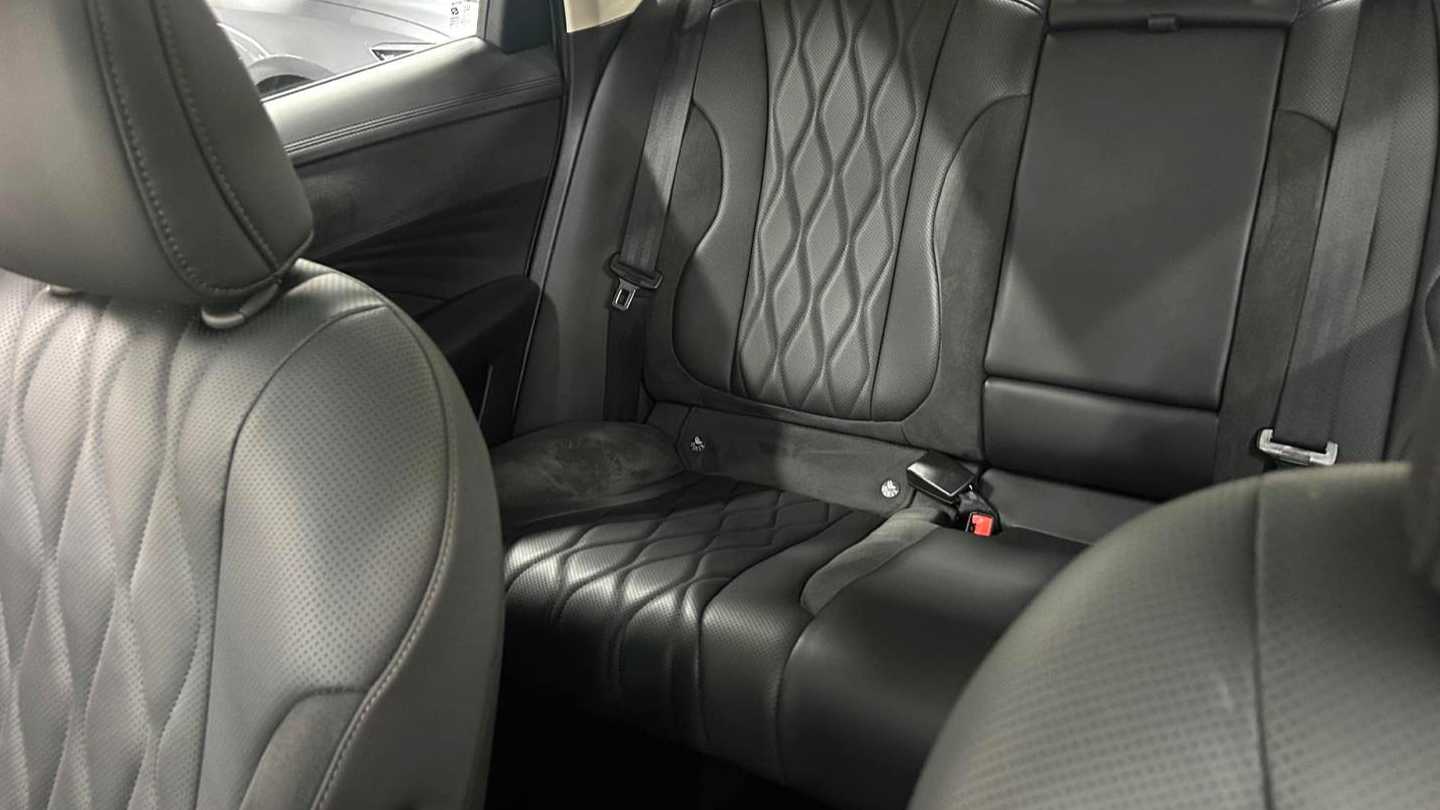 ROEWE D7 2023 DMH 125km Flagship Edition