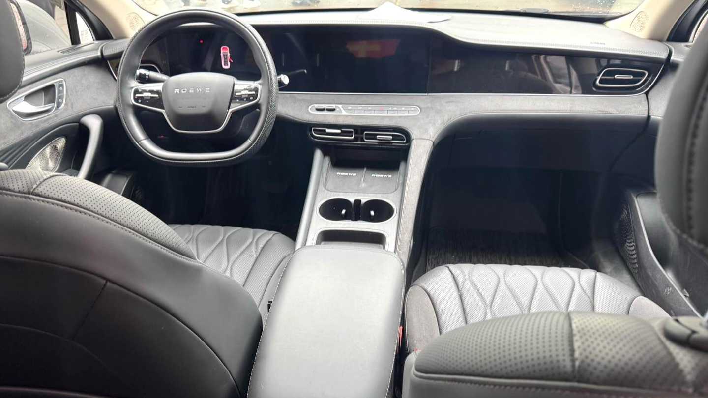 ROEWE D7 2023 EV 510km Rear Drive Excellence Edition