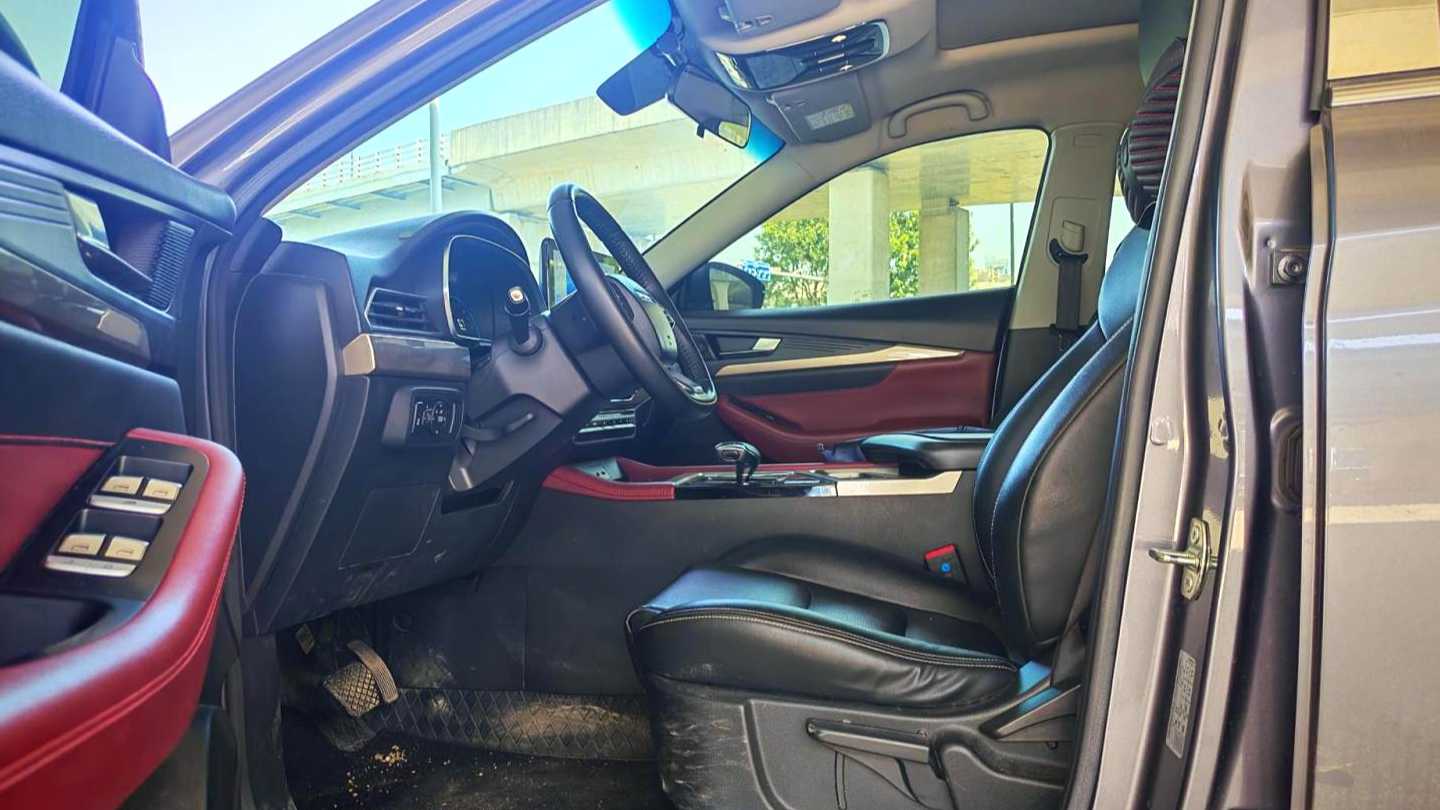 JETOUR X70 2023 1.5T DCT Dream Edition 7-seater