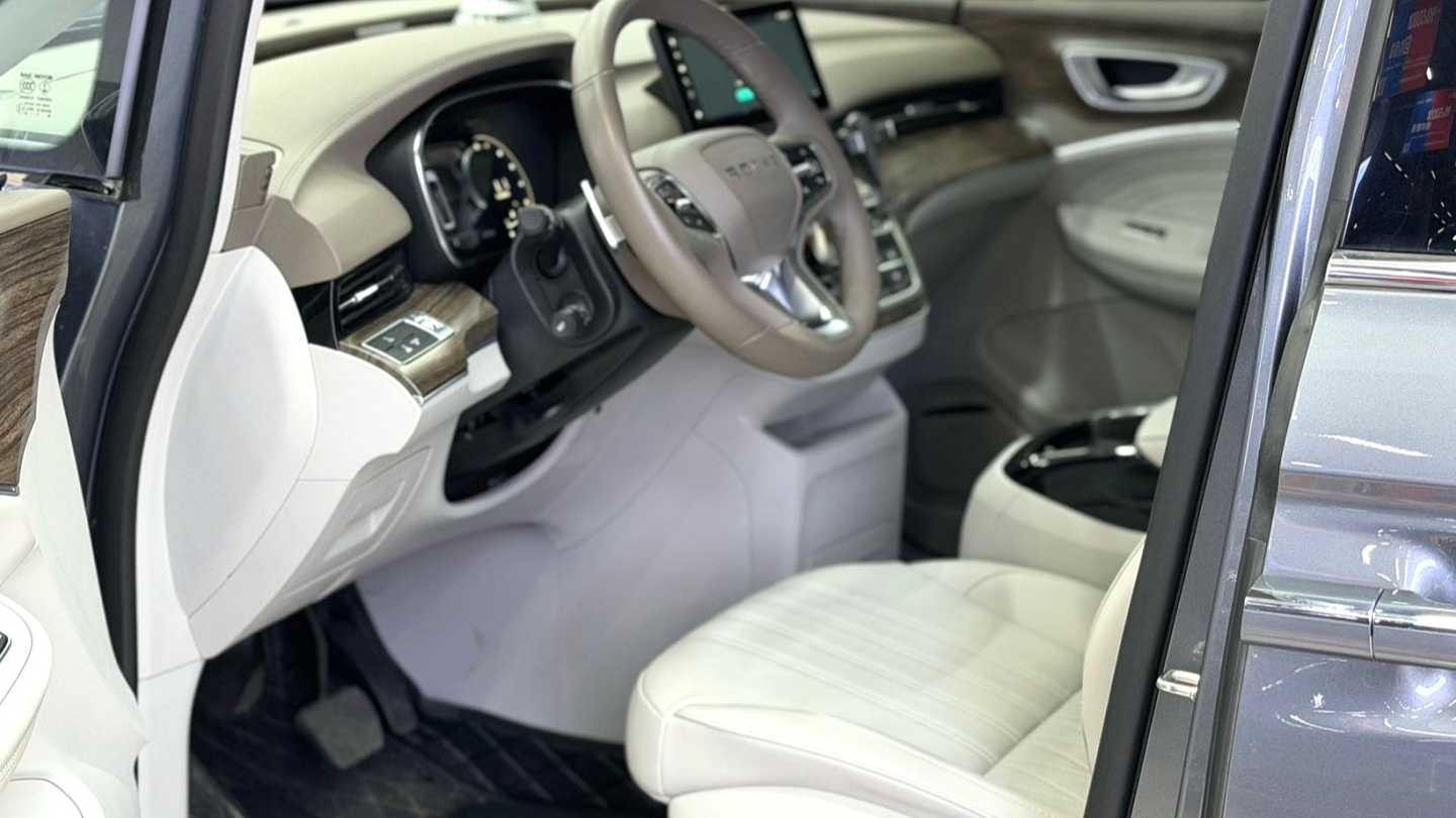 ROEWE iMAX8 2023 400TGI Premium Edition