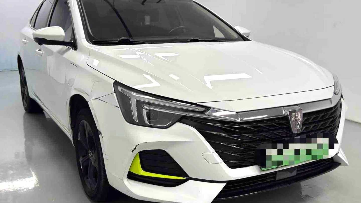 ROEWE i6 MAX 2022 EV 600 Skyroof Premium Edition