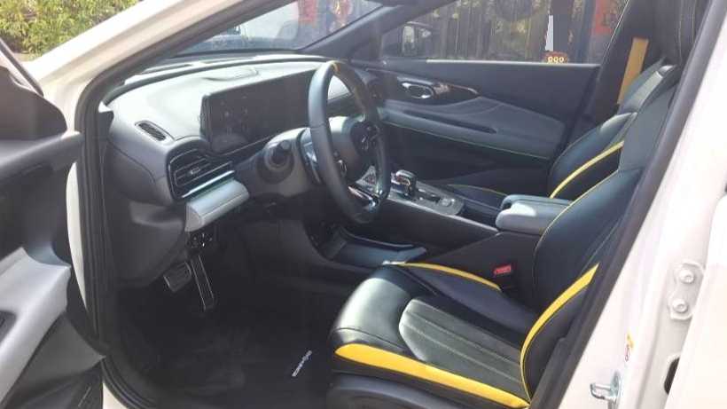 GAC EMPOW 2022 270T DCT J16 R-style Track Edition