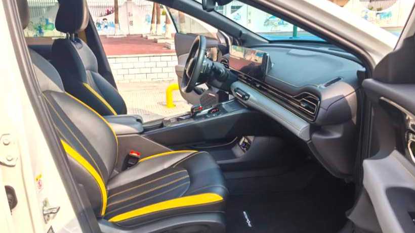 GAC EMPOW 2022 270T DCT J16 R-style Track Edition