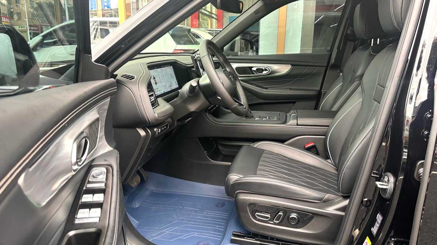 GAC GS8 2025 Navigation Series 2.0TGDI 2WD Luxury Edition 5-seater