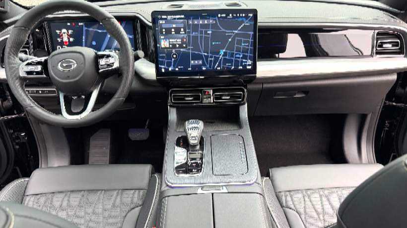 GAC GS8 2024 Navigation series 2.0TGDI two wheel drive luxury intelligent con