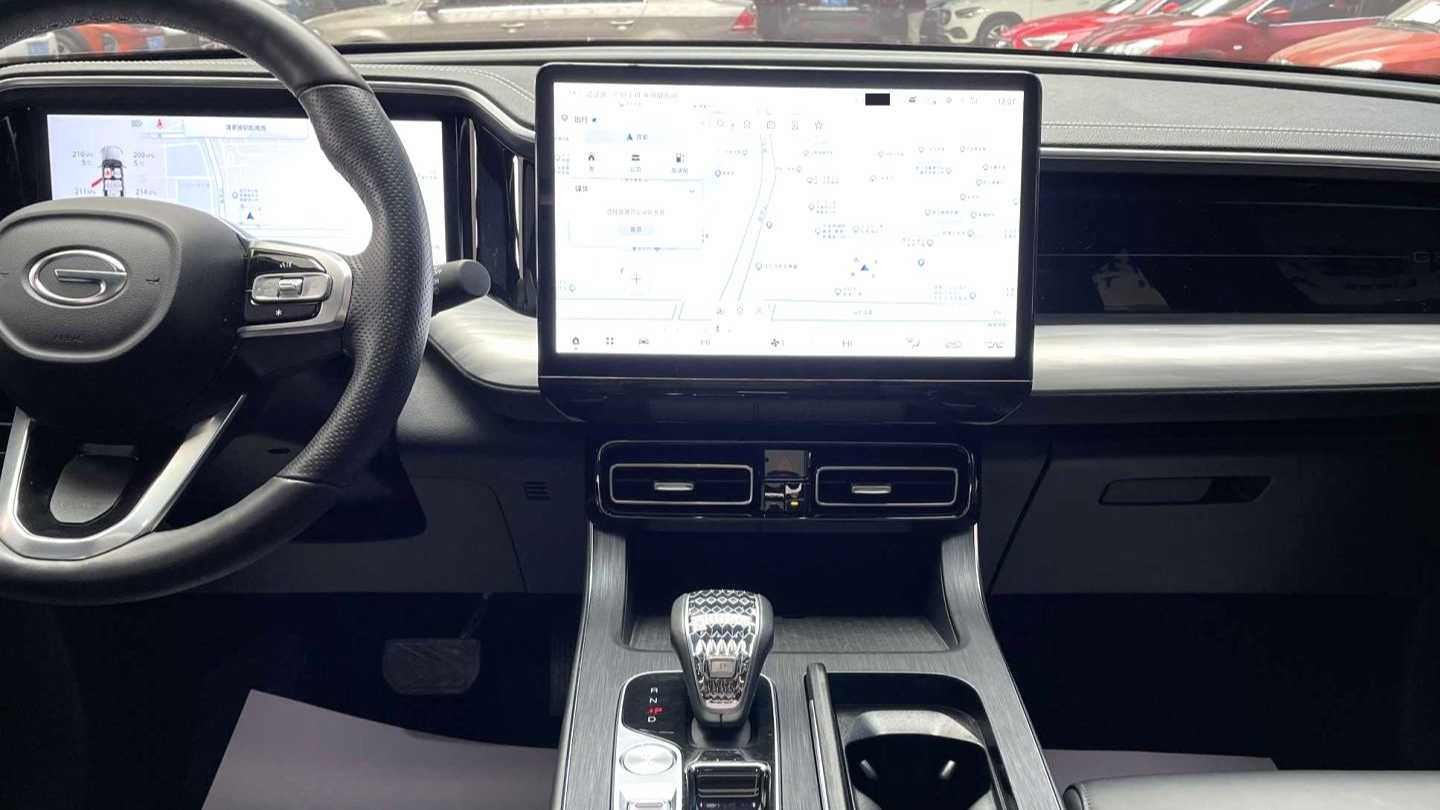 GAC GS8 2022 NOA 2.0TGDI 2WD Luxury Smart Connection Edition (Seven Seater)