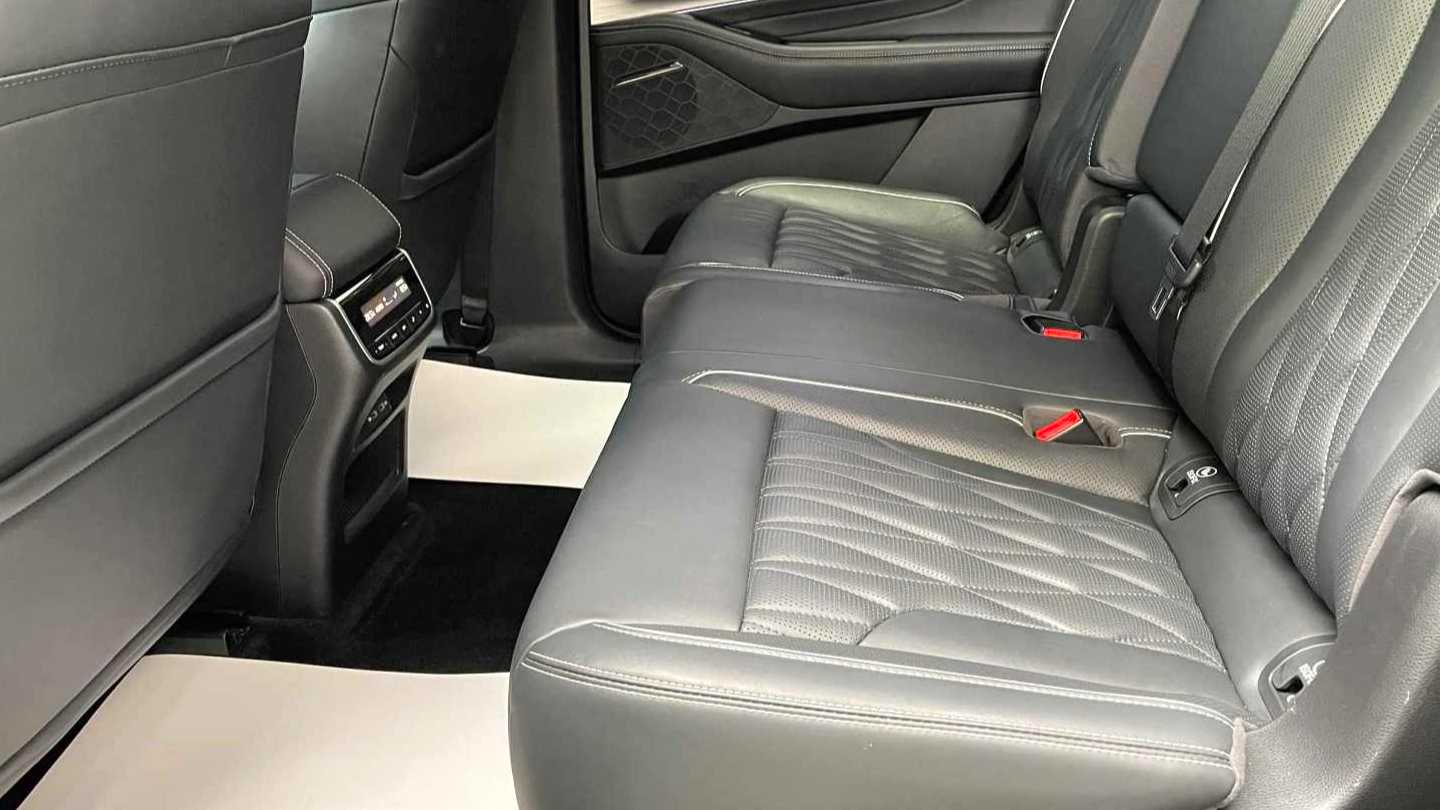 GAC GS8 2022 NOA 2.0TGDI 2WD Luxury Smart Connection Edition (Seven Seater)