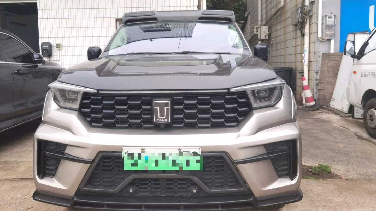 TANK 400 2024 Hi4-T City Edition