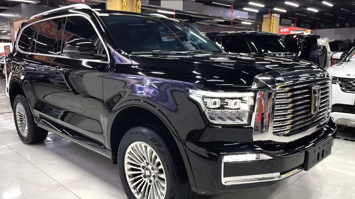 TANK 500 2024 Hi4-T Black Knight Edition