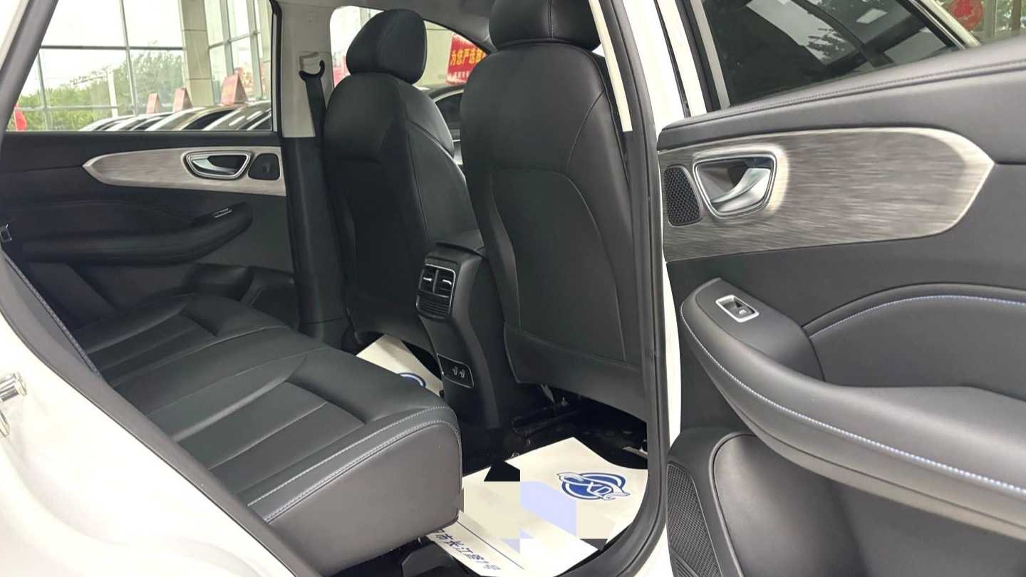 ROEWE RX5 2023 PLUS 330TGI Automatic Trending Smart Edition