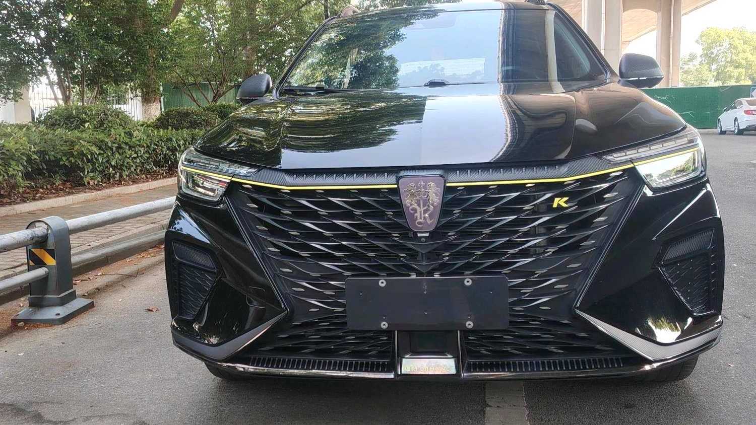 ROEWE RX5 2023 PLUS 330TGI Automatic Trending Intelligent Edition