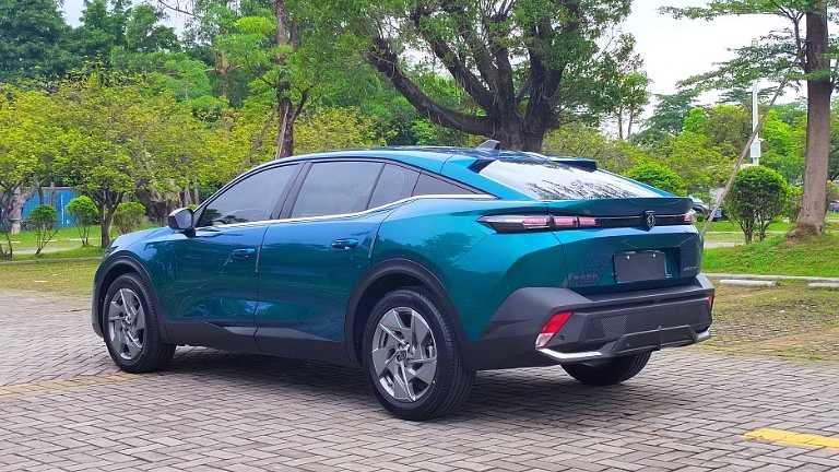PEUGEOT 408X 2023 Gravity version