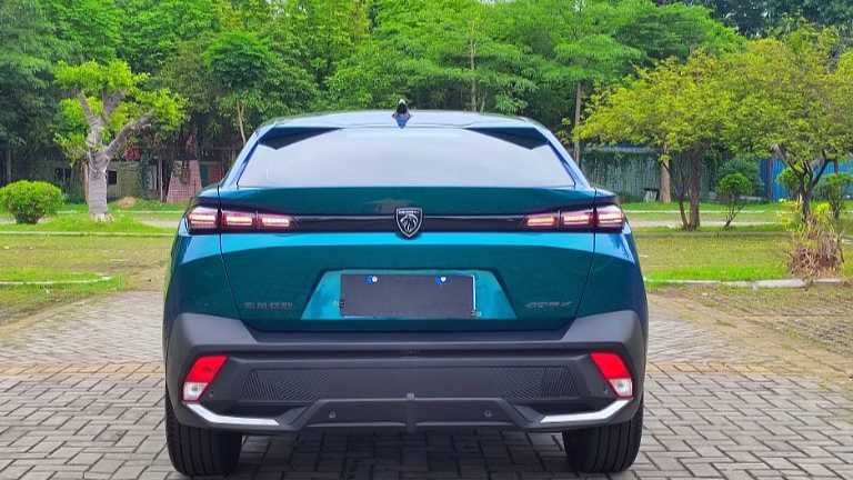 PEUGEOT 408X 2023 Gravity version