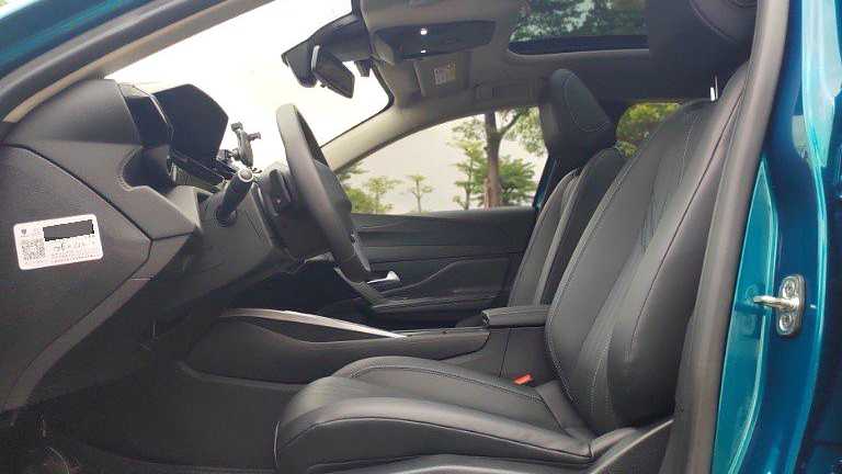 PEUGEOT 408X 2023 Gravity version