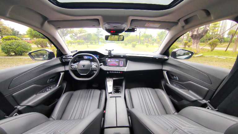 PEUGEOT 408X 2023 Gravity version