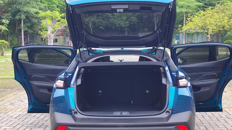 PEUGEOT 408X 2023 Gravity version
