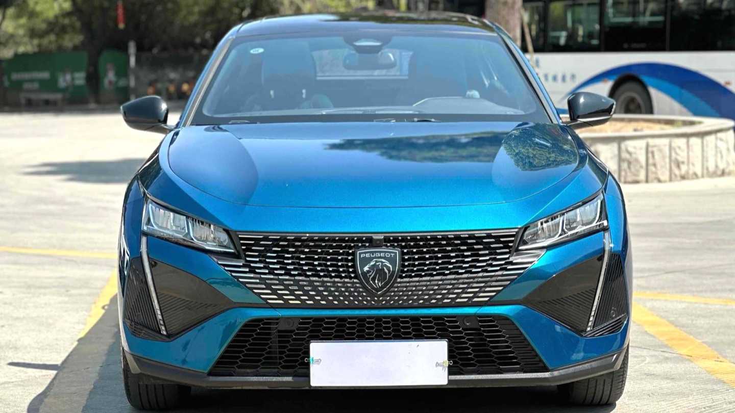 PEUGEOT 408X 2023 Boundless version