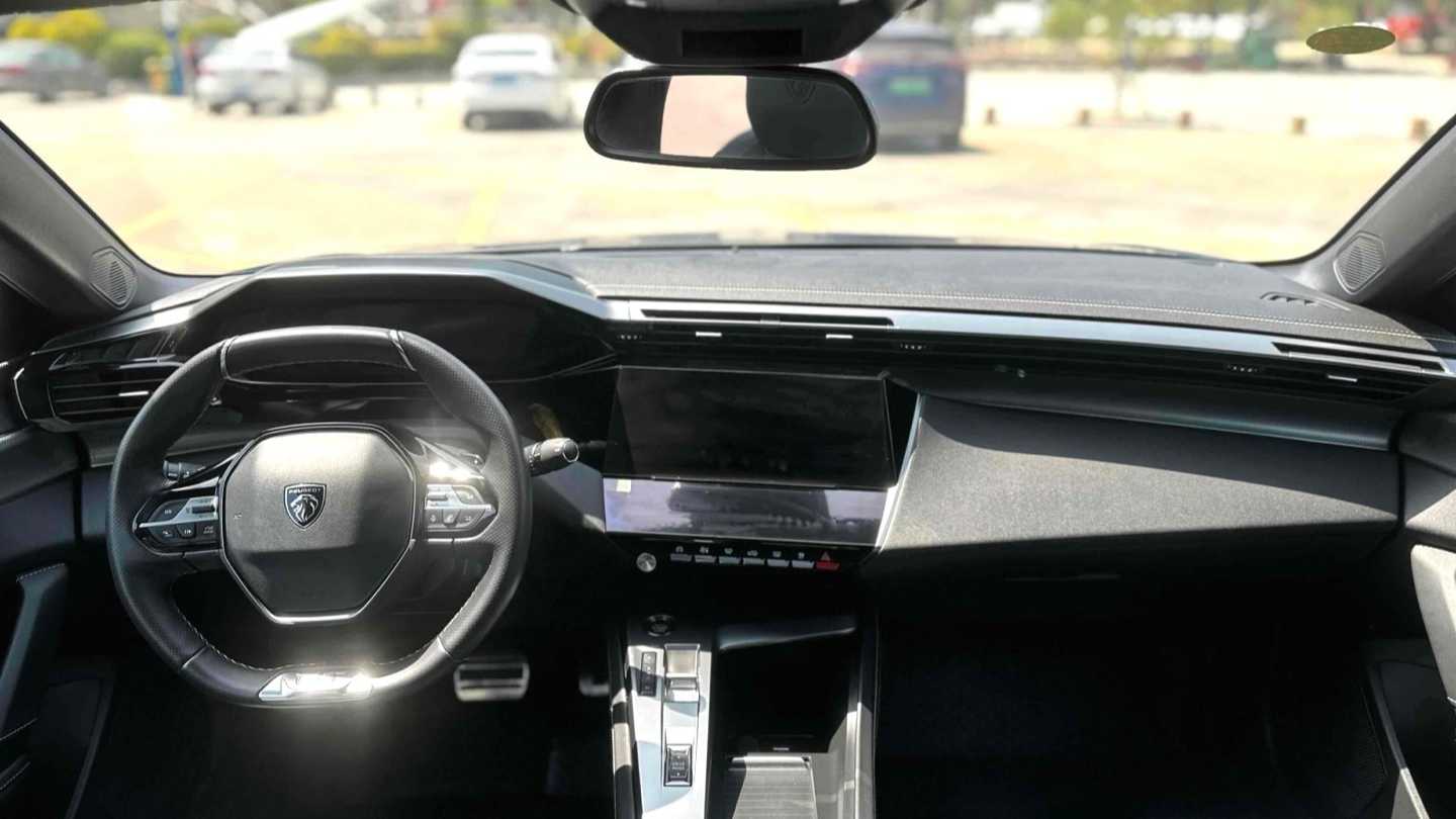 PEUGEOT 408X 2023 Boundless version