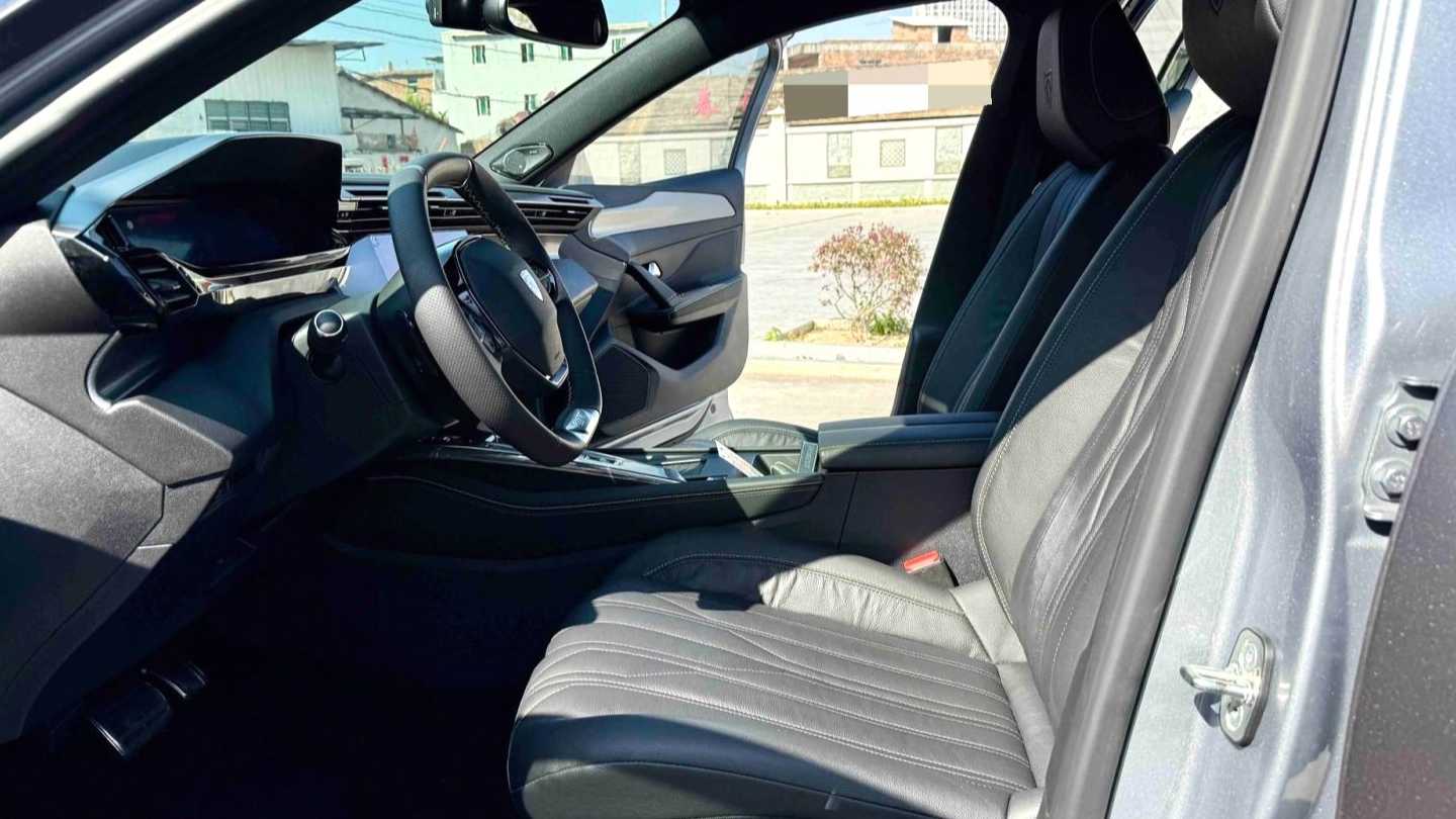 PEUGEOT 408X 2023 Boundless version
