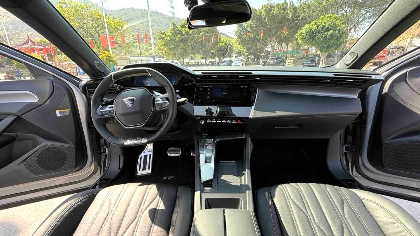PEUGEOT 408X 2023 Boundless version