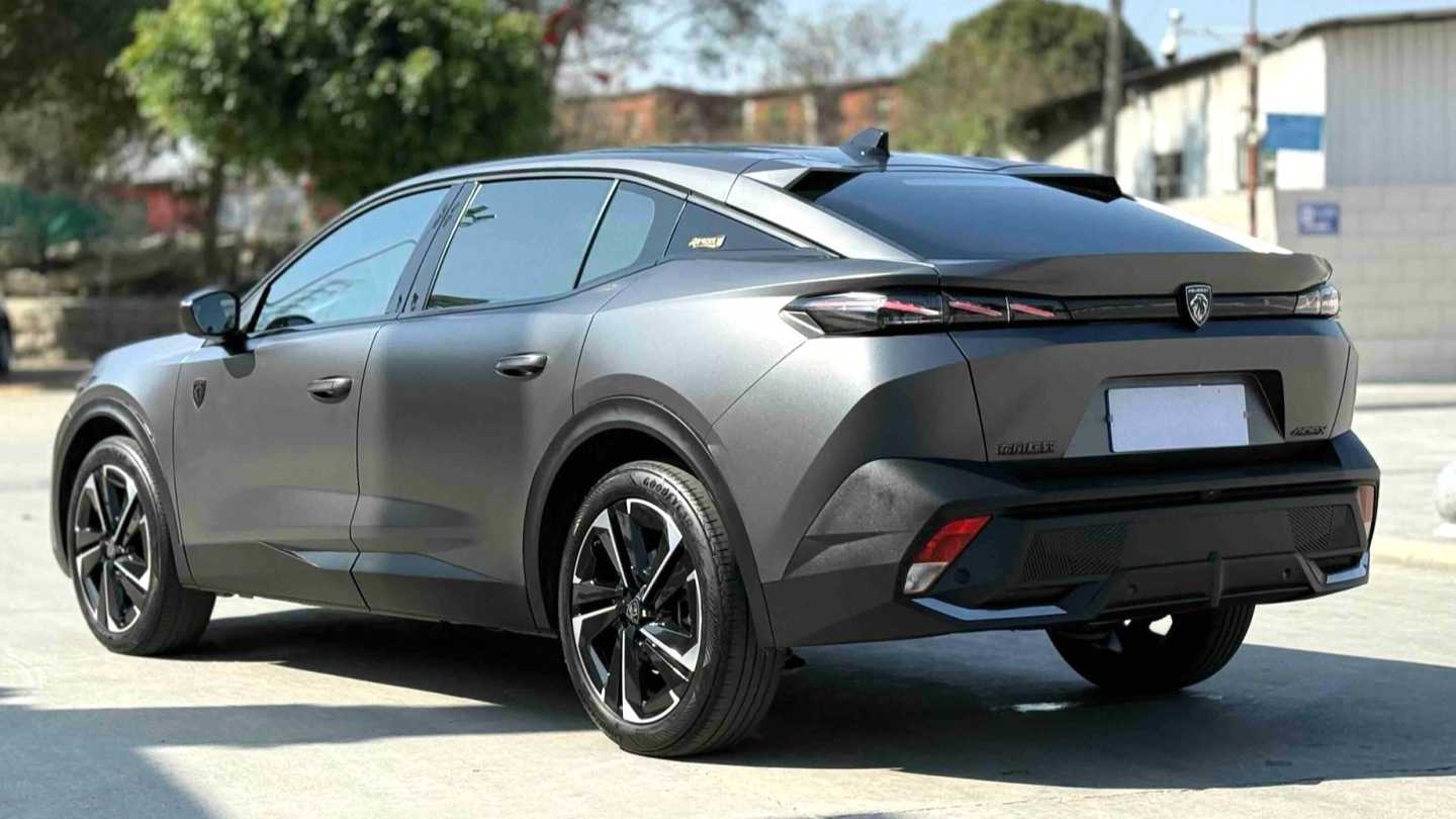 PEUGEOT 408X 2023 Boundless version