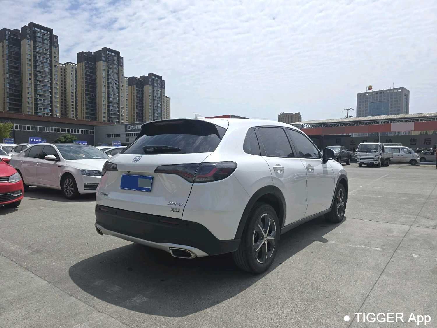 Подержанный HONDA ZR-V 2023 1.5T CVT Luxury Edition