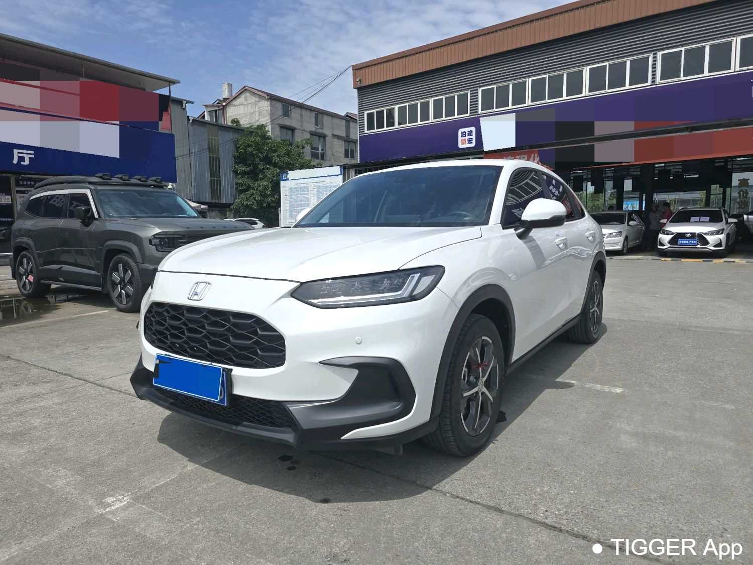 Подержанный HONDA ZR-V 2023 1.5T CVT Luxury Edition