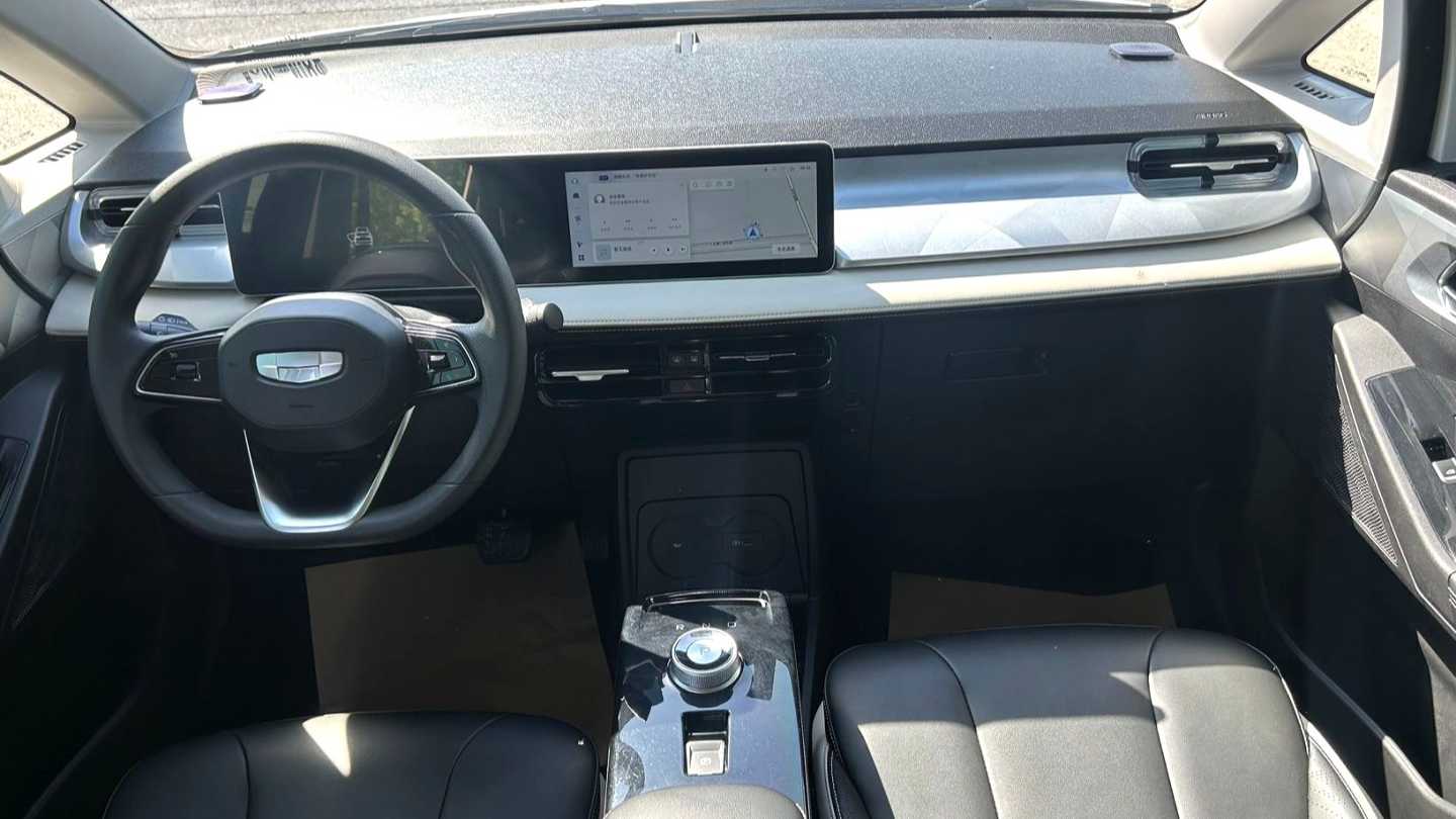 GEOME E 2023 320KM Handsome Tiger with 5 seats