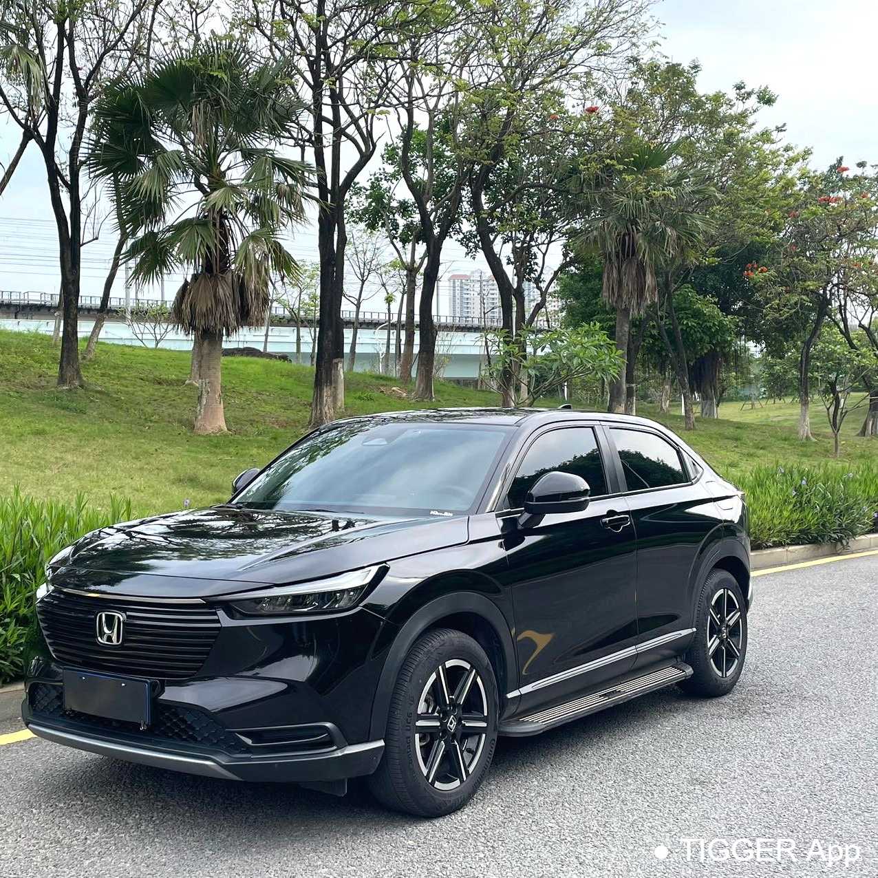 HONDA VEZEL 2023 1.5L CVT Technology Edition Подержанный автомобиль