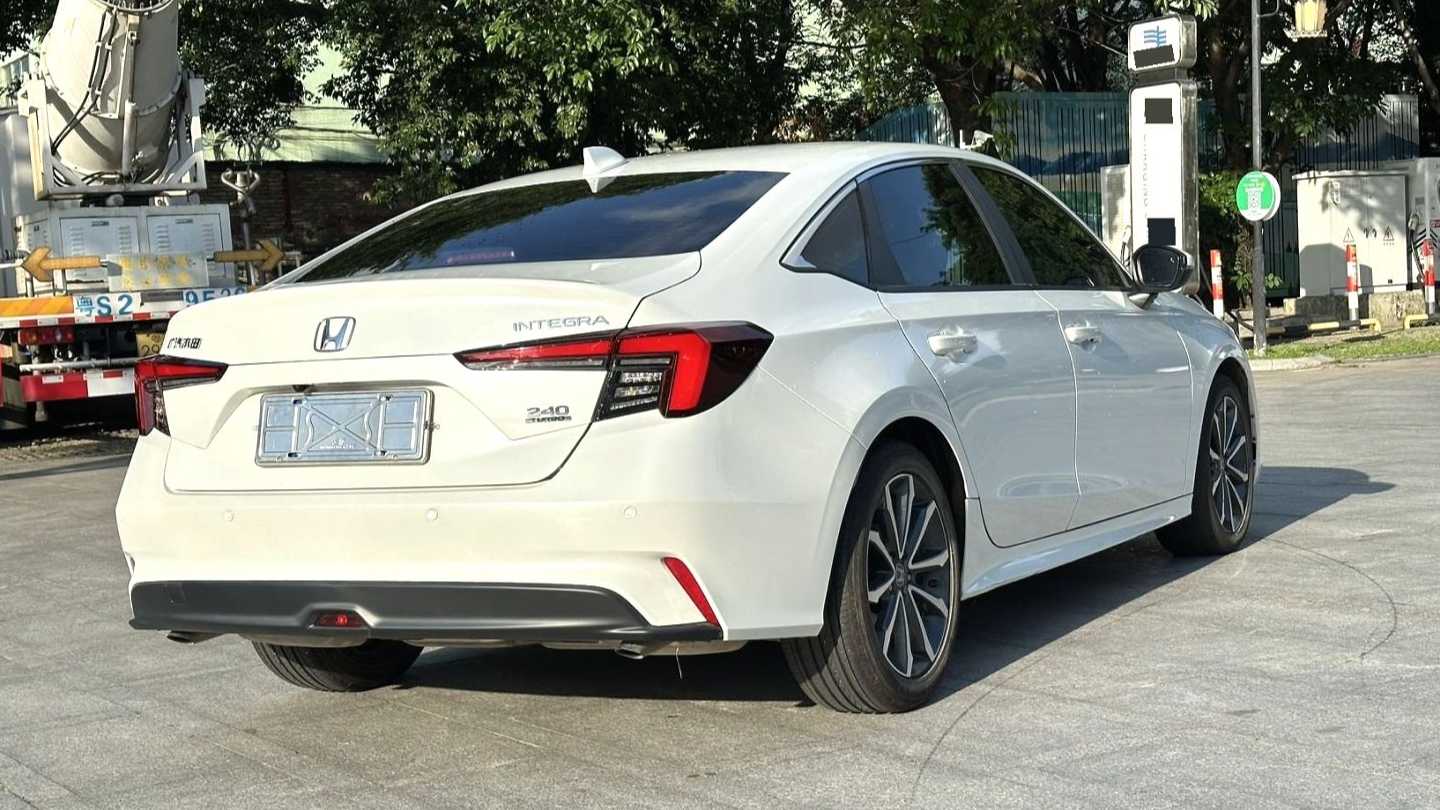HONDA INTEGRA 2023 240TURBO CVT Luxury Edition